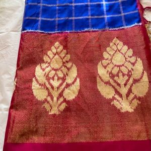 Beautiful Blue check Kanchipuram /Kanjivaram silk saree with pink pallu.